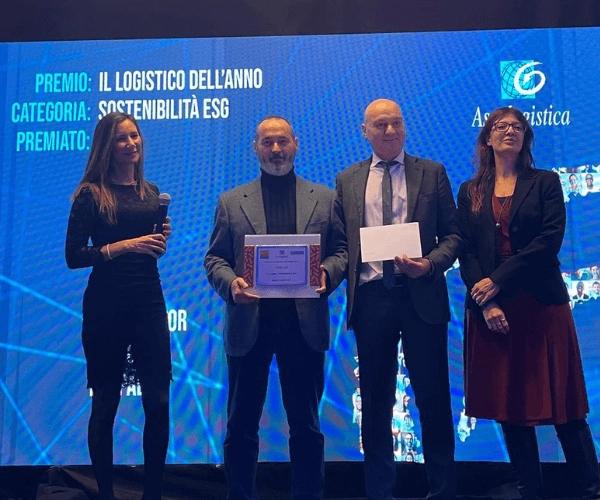 ”Logistico dell’anno 2022” per l’impegno nella sostenibilità di trasporti e logistica